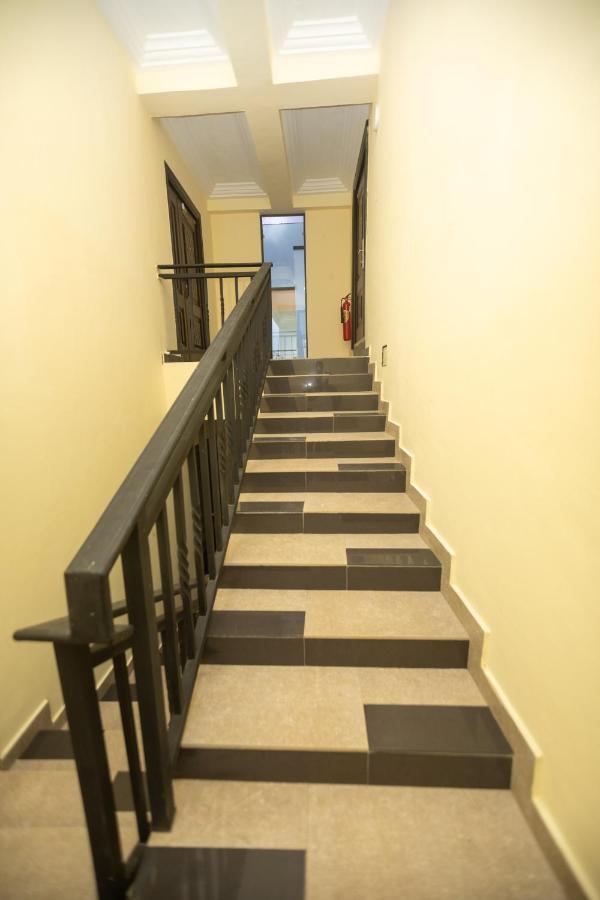Washington Court Furnished Apartments Kwashieman Luaran gambar